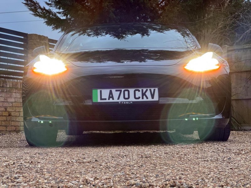 TESLA MODEL 3